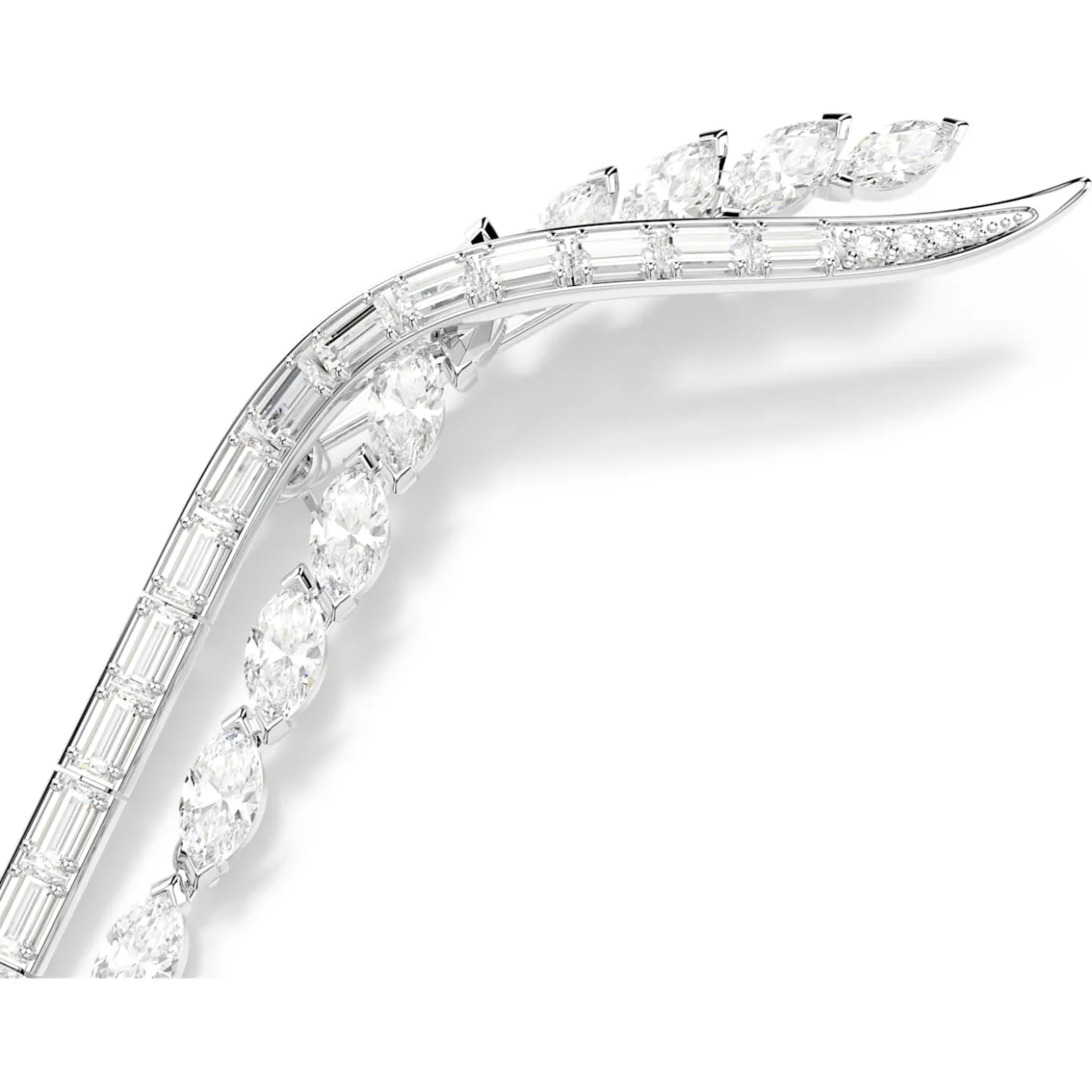 Mesmera brooch