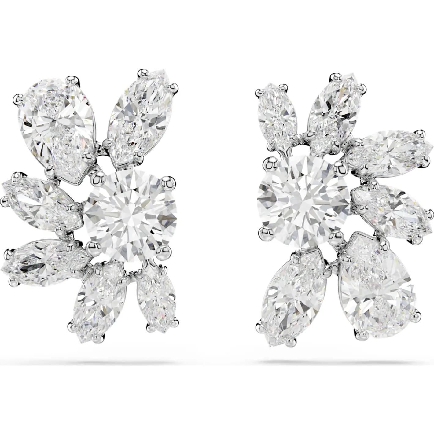 Mesmera stud earrings
