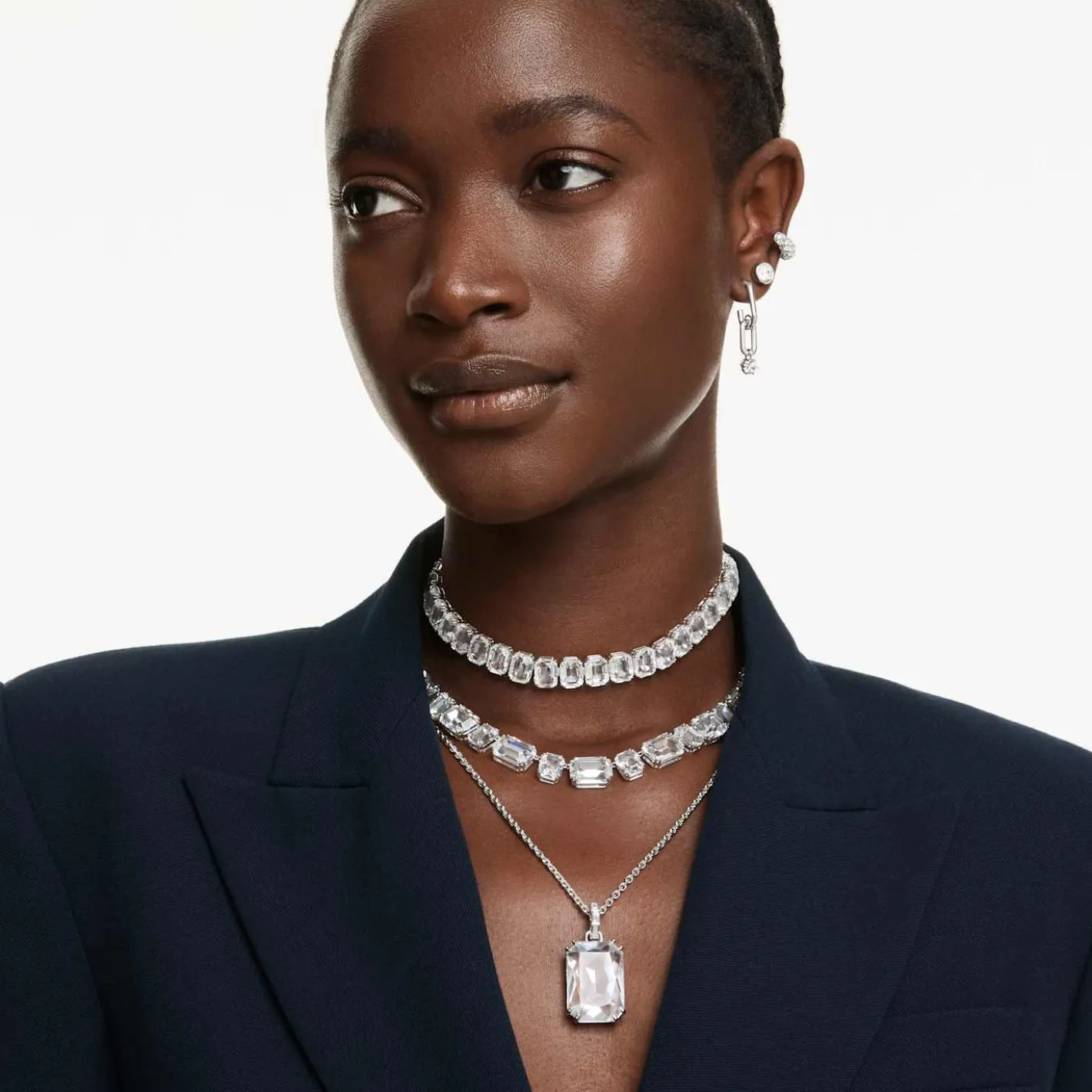 Millenia choker