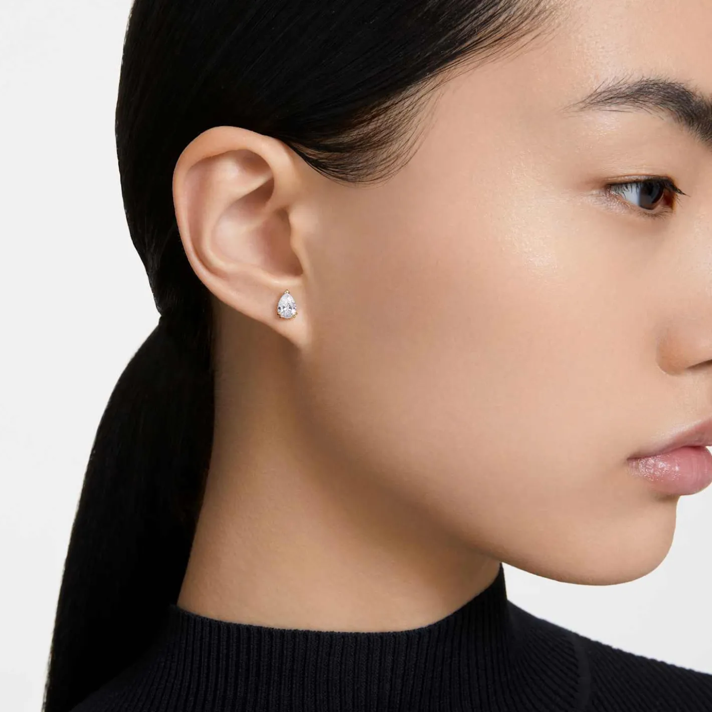 Stilla stud earrings