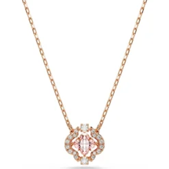 Una necklace