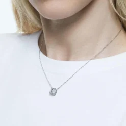 Una pendant